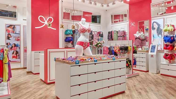 A 'Pretty' Journey from An Online to An Offline Lingerie Brand